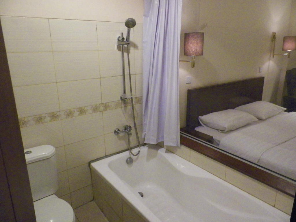Excellent Seven Boutique Hotel Bandung Quarto foto